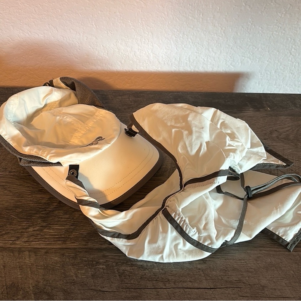 hat